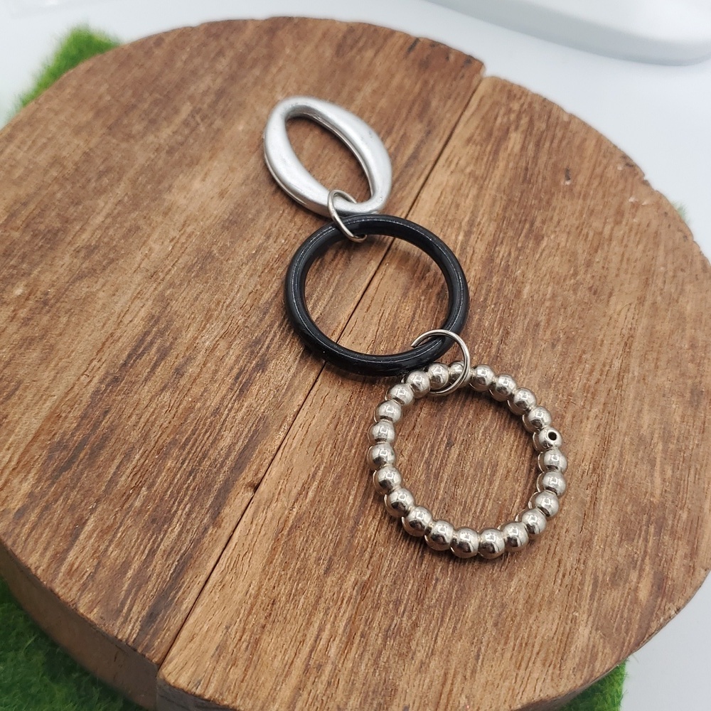 Circle Hoop Drop 1980s Pendant P306